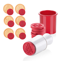 6Pcs Christmas Cookie Stamp Biscuit Mold Cookie Plunger Cutter DIY Baking Mold