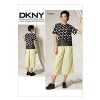 V1492 Vogue Patterns Misses Scalloped Top and Straight Leg Pants